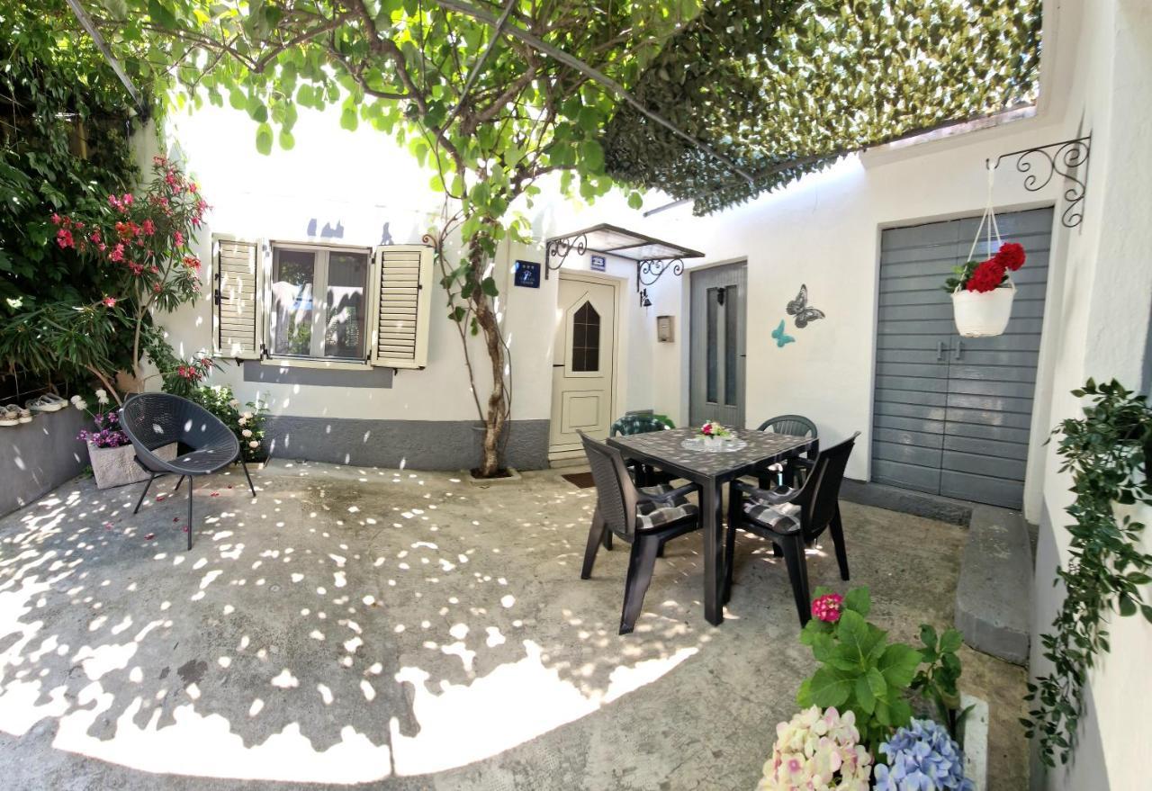 Apartman Perina Trogir Exterior foto