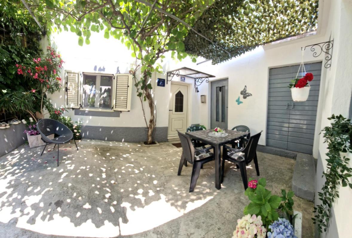 Apartman Perina Trogir Exterior foto